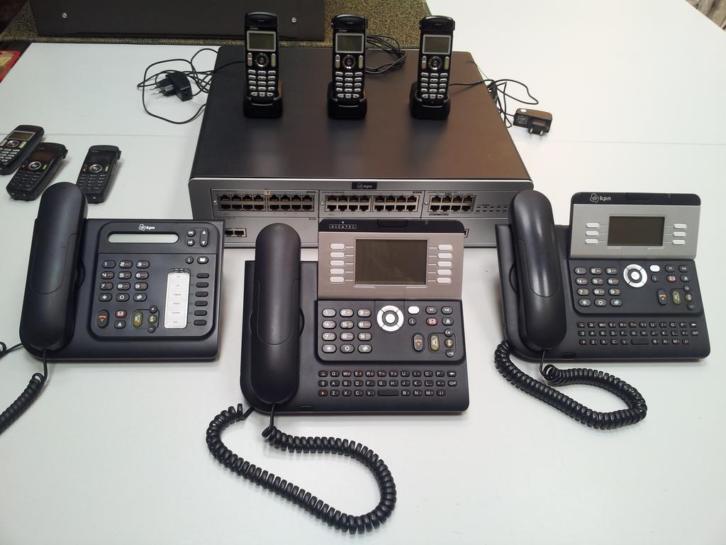 Complete set, Telefooncentrale met 8 Digitale toestellen