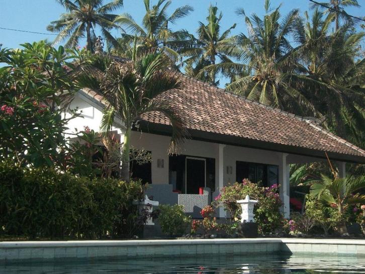 Villa Lima Belas. Oost Bali. Rust, natuur, zwembad en zee.