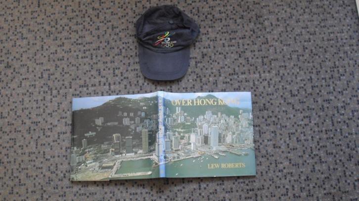 Een originele CAP Beijing Olympische spelen + boek HONGKONG
