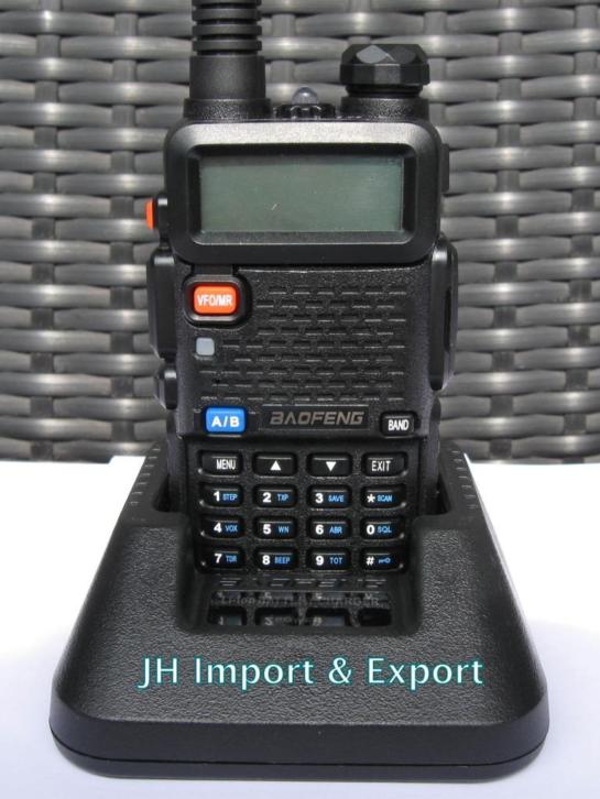 60 KM Bereik 5Watt Baofeng UV-5R Dualband Portofoon VHF+UHF