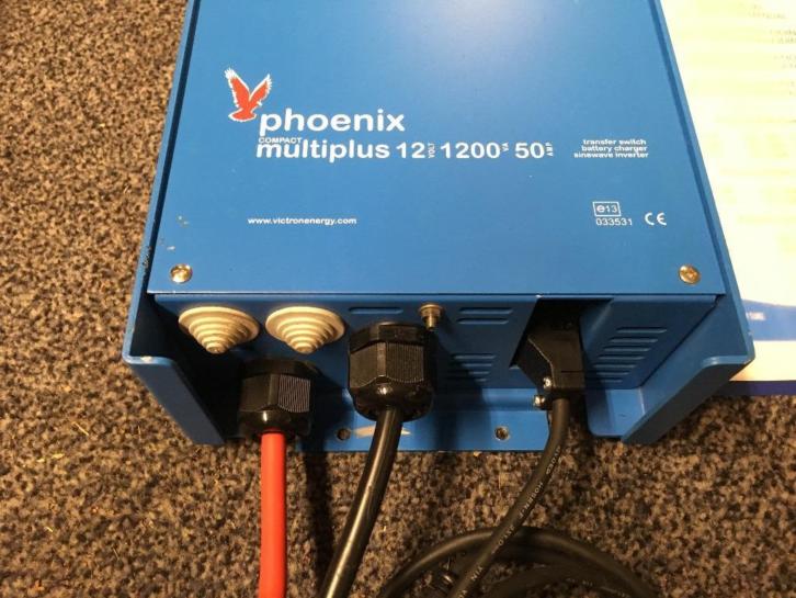Victron Phoenix 12V 1200W 50A inverter / lader ZGAN