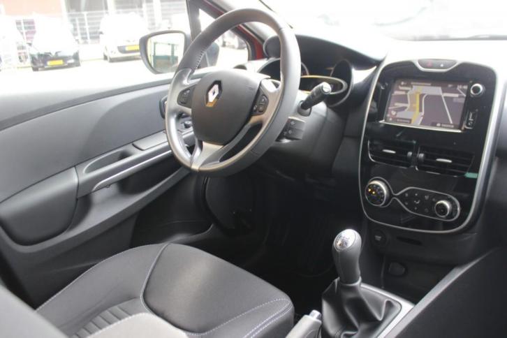 Renault Clio Estate TCe 90pk Limited | Navigatie | Lichtmeta
