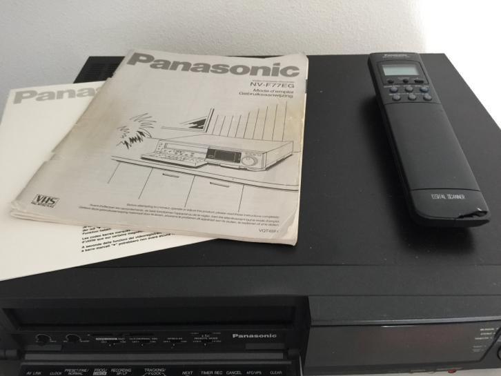 Panasonic NV-F77 met boekje en ab