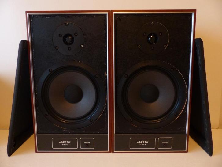 Jamo J70-3 Speakers