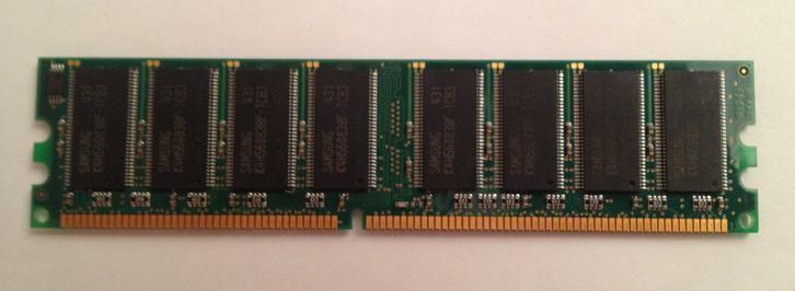 Samsung 512MB DDR 333Mhz PC-2700U M368L6423FTN-CB3