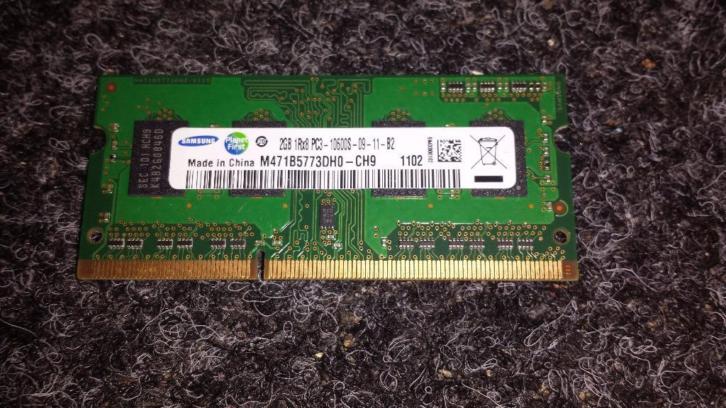 Samsung 2GB RAM DDR3 PC3-10600S