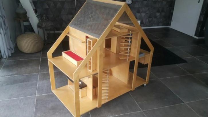 poppenhuis - houten poppenhuis - speelhuis