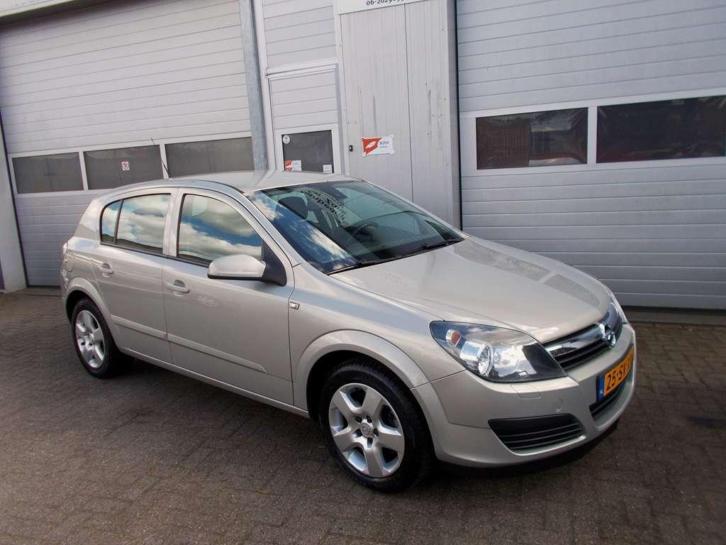 Opel Astra 1.9 CDTi 2006-1e eigenaar-Navi-Airco-New APK