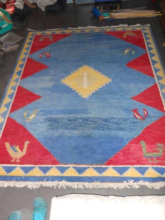 Kleurrijk handgeknoopt tapijt