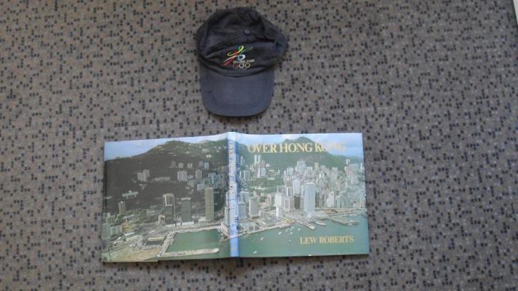 Originele CAP Beijing 2008 plus boek HONGKONG