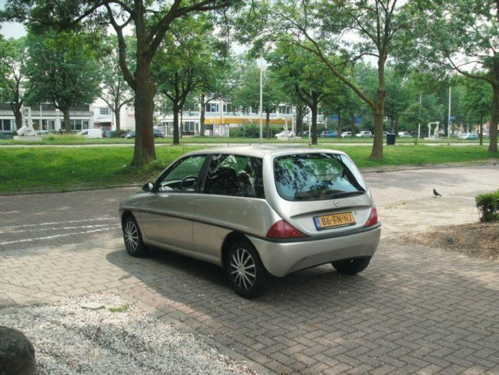 Lancia Y 1.2 i (bj 2000)