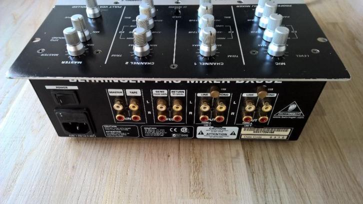 Behringer DX052 DJ Mixer
