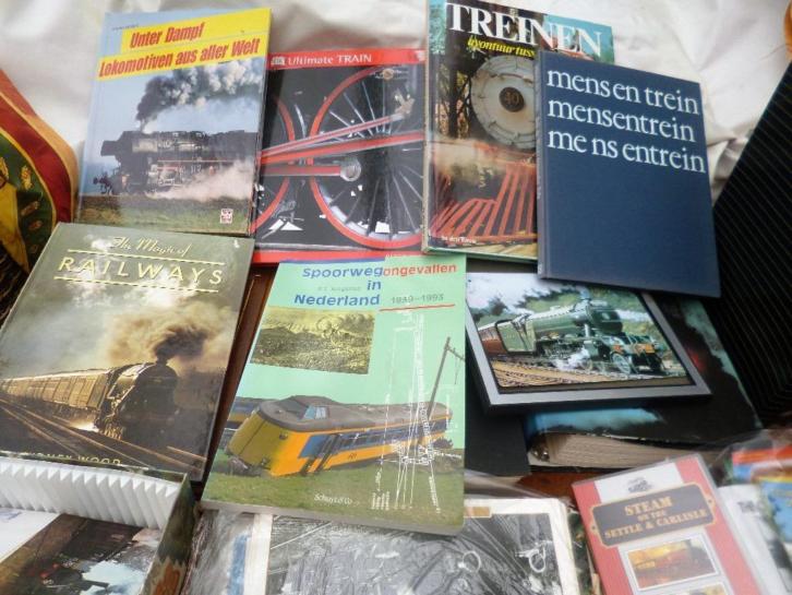 boeken en documentatie over stoomtreinen en trams