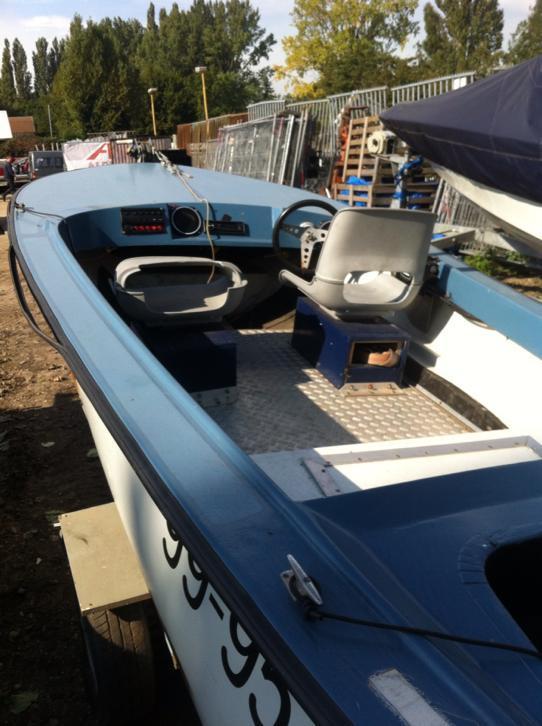 Speedboot met mercury 35 pk met stuur gashendel met trailer