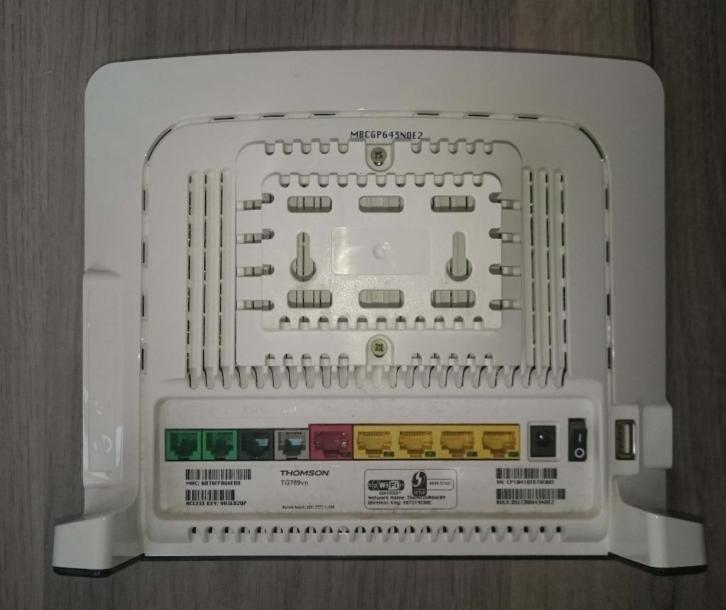 Thomson TG789vn router