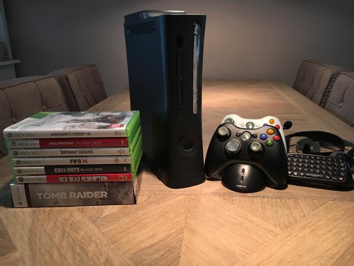 Xbox 360 Elite met vele extra's voor een fraaie prijs!