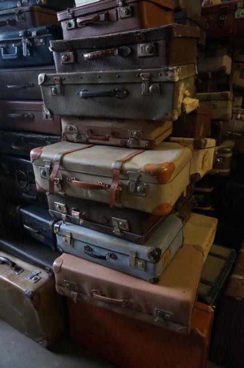 koffer oude koffers hoedendozen vintage industrieel