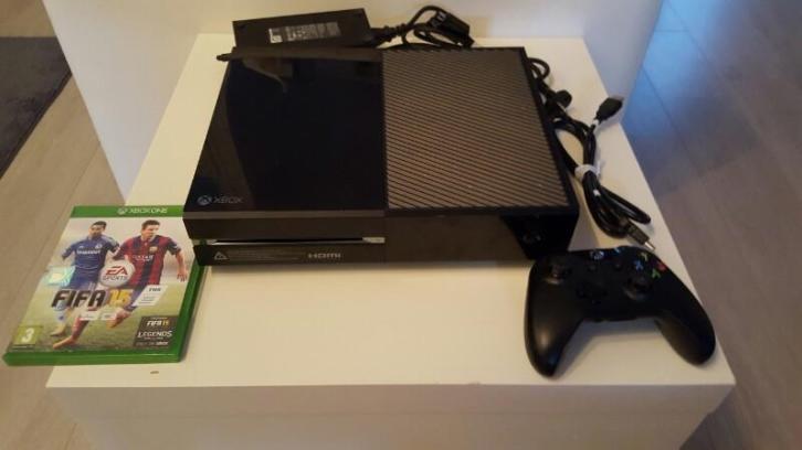 Xbox One 500gb + Fifa 15 + 1 controller