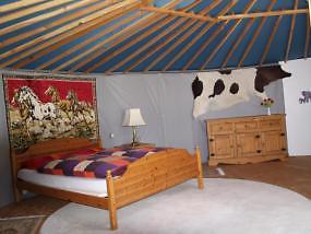 In een grote Yurt overnachten 2 pers in Bunde (Duitsland)