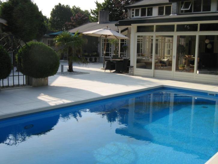 Vrijstaande villa met zwembad te koop