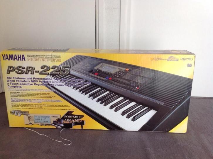 Yamaha PSR-225 Keyboard