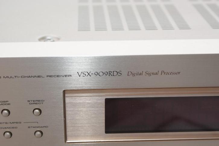 Pioneer receiver VSX-909RDS en DV-737