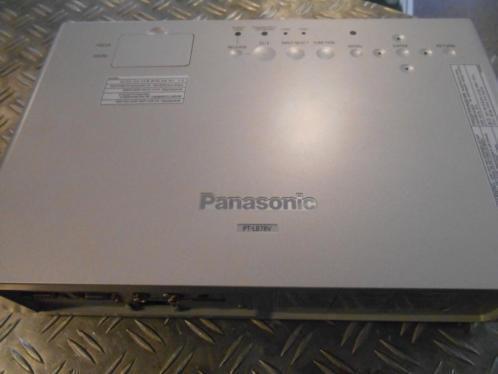 Panasonic pt-lb78v beamer