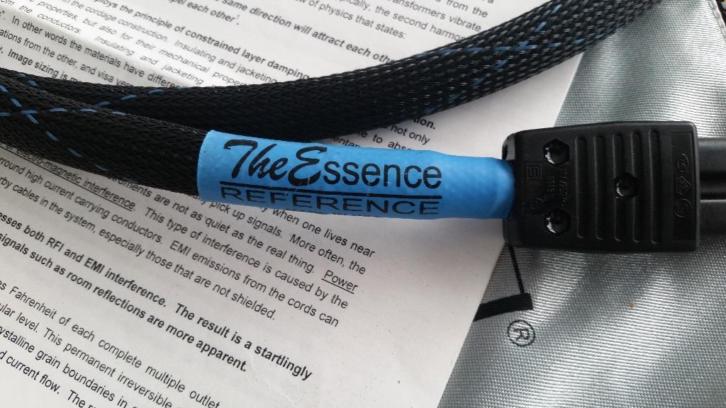 Te Koop Essential Sounds Products The Essence Ref. Powercord