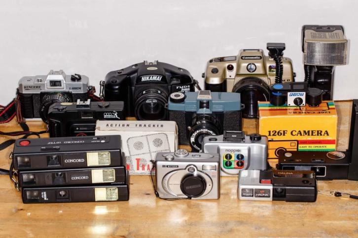 15 camera's voor verzamelaars of Lomografen, alles in 1 koop