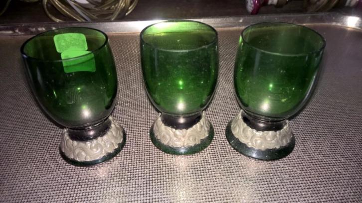 3 groene glaasjes
