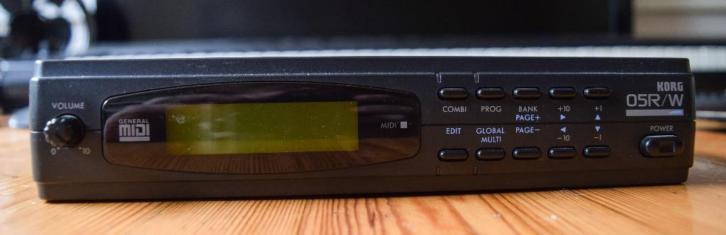Korg O5R/W,Roland MC-50 en Alesis DataDisk spotprijsje