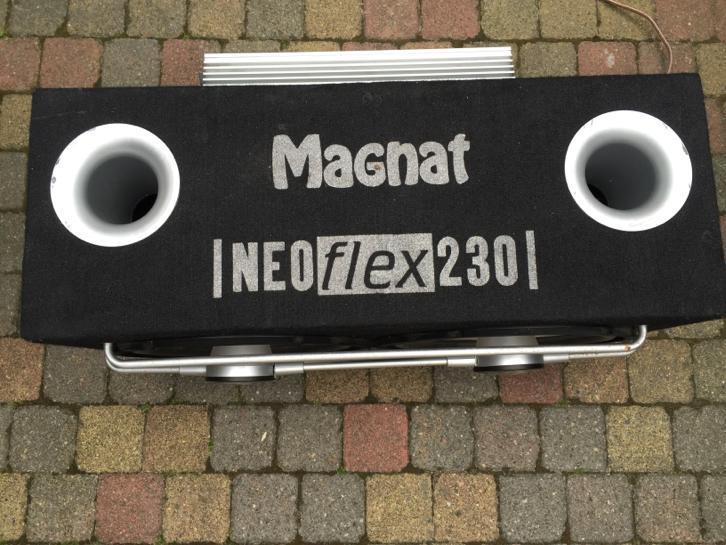 Magnat Neoflex 230 subwoofer en versterker