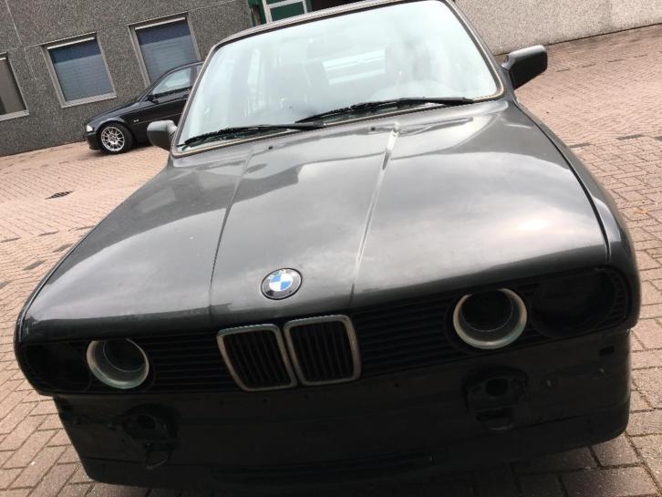 BMW E30 325i type 1