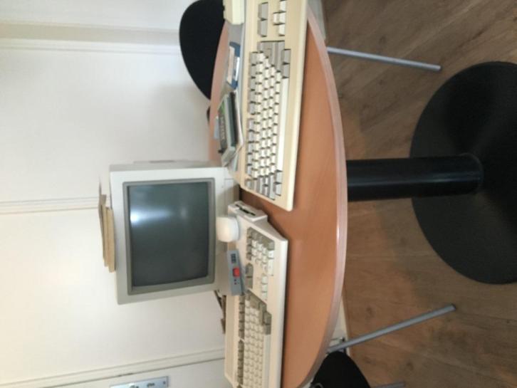 Commodore Amiga 500, Amiga 1200, Scherm 1084s