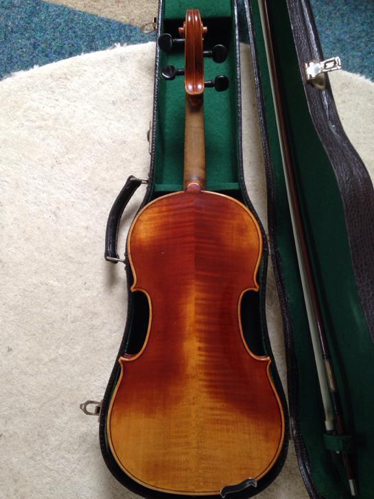 Mooie 4/4 viool, 70 jaar oud, met strijkstok