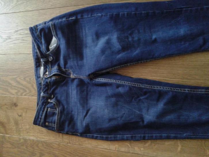 donkere jeans