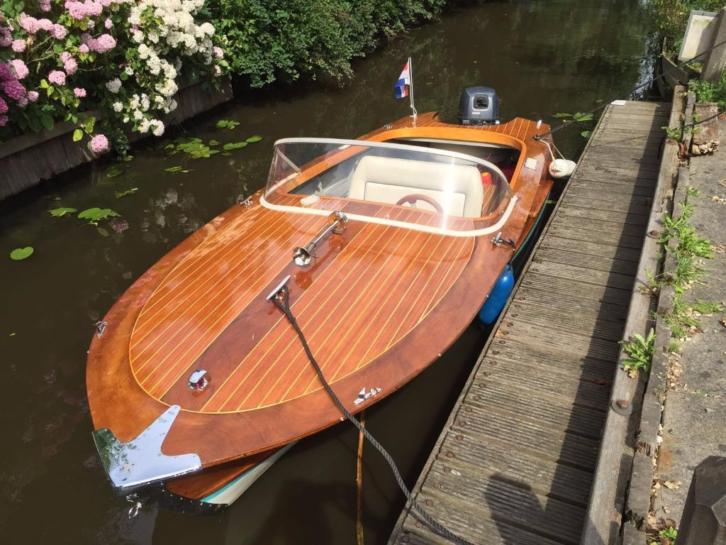 mahonie houten speedboot(riva) 2dehandsnederland.nl, gratis