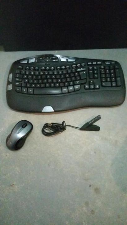 logitec draadloos toetsenbord met muis