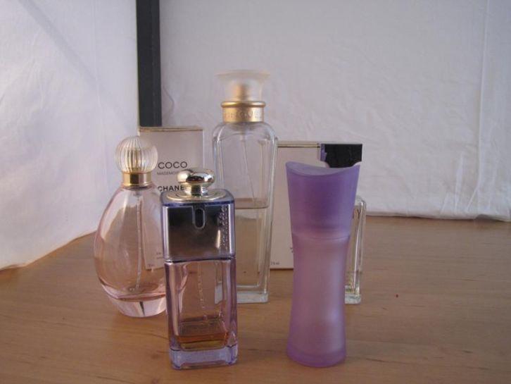6297 - 7 parfumflesjes etc o.a. chanel € 15