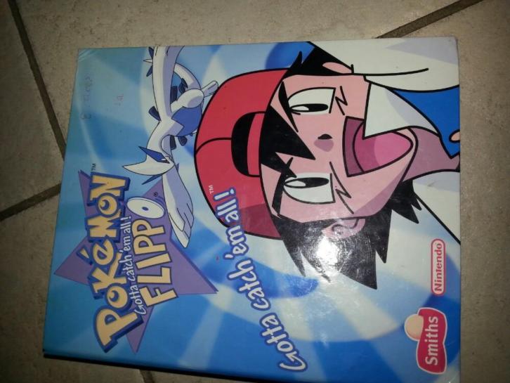 Pokemon flippo boek met flippo 's