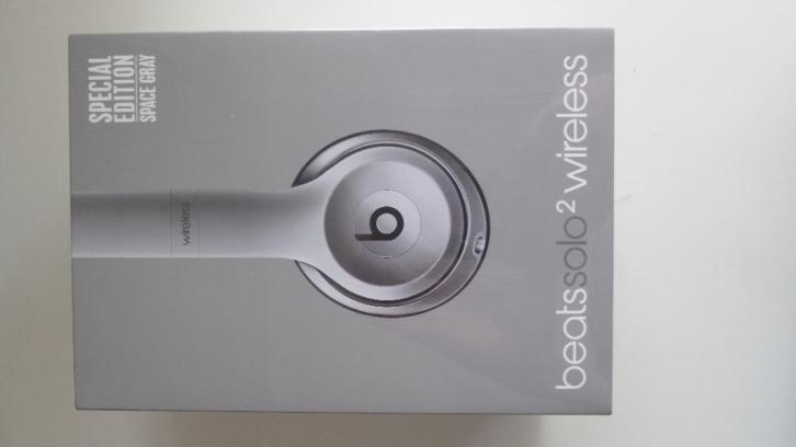 Beats Solo 2 Wireless - Special Edition Space Grey