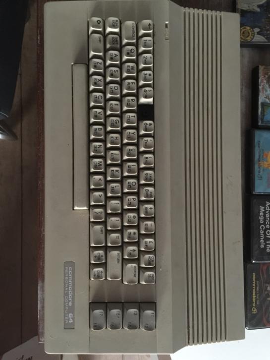 Commodore 64 met cassette en diskdrive