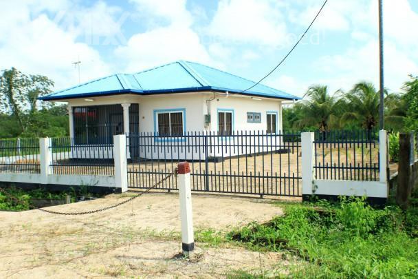 Huis te koop in Suriname Commewijne