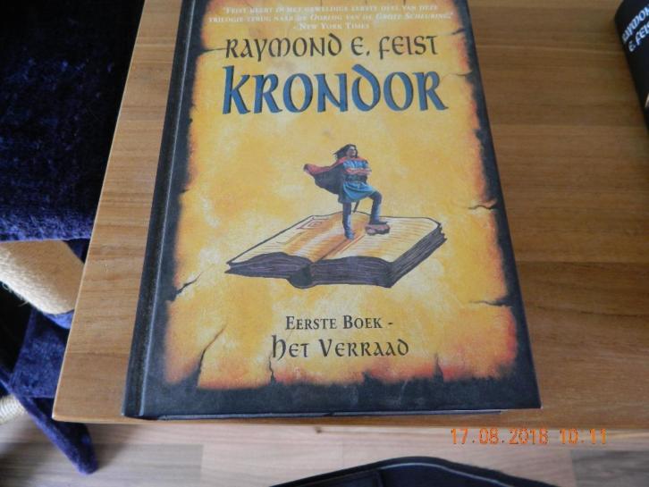 Raymond e. feist krondor hardcovers compleet in goede staat