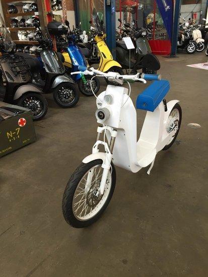 Xkuty One White Elektrische scooter