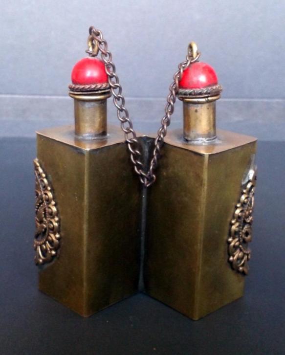 Antieke Chinese Twin Parfumflesjes - Gesigneerd