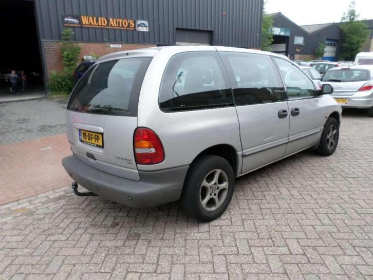 Chrysler Voyager 3.3i V6 SE Luxe,Airco,7 pers,NAP,goed onder