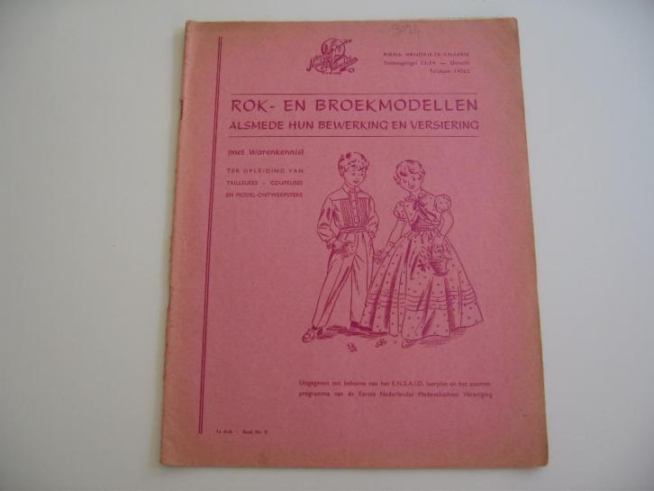 jaren 40 cursusboek Rok- en Broekmodellen, ENSAID Hendrikse