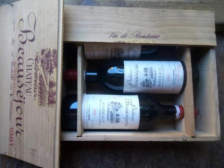 3 flessen Bordeaux 1981 in kistje