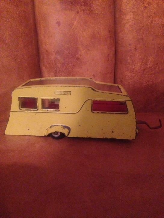 Dinky Toys Four-Berth caravan geel jaren 60 - vintage toy